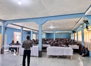 Unit Kamsel Sat Lantas Polres Majene Sosialisasikan UU No. 22 Tahun 2009 di SMK N 5 Majene