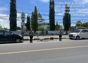 Personil Polwan Sat Lantas Polres Pinrang Atur Lalin Saat Pelaksanaan Shalat Jumat