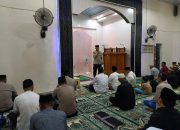 Tim Safari Ramadhan Polres Majene Sampaikan Pesan Kamtibmas di Masjid Nurul Ilham