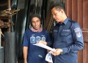 Sosialisasi Tolak Premanisme Berkedok Ormas, Kasi Humas Polres Majene Sambangi Toko Bangunan