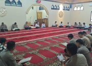 Kapolres Majene Gelar Tadarusan Bersama Personel dan Jamaah Masjid Nurul Ikhlas