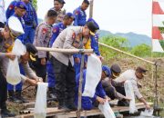 Kapolda Sulbar Tebar Benih Udang di Malunda: Aksi Nyata untuk Ketahanan Pangan dan Kesejahteraan Masyarakat
