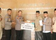 Polres Wajo Serahkan Zakat Fitrah Kepada Baznas