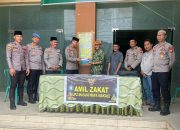 Polres Tana Toraja Salurkan Zakat Fitrah Personel kepada BAZNAS