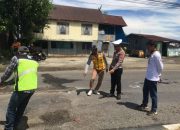 Jelang Arus Mudik, Sat Lantas Polres Barru Bersama PUPR Gerak Cepat Perbaiki Ruas Jalan Yang Rusak