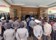 Polres Sinjai Gelar Apel Kesiapan Pam Aksi Unjuk Rasa dari Aliansi Mahasiswa dan Masyarakat Sinjai (ALMAMASI).