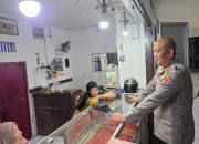 Kapolres Pinrang Kunjungi Pasar Sentral Pinrang, Sampaikan Pesan Kamtibmas ke Pedagang