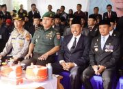 Kapolres Bone Hadiri Upacara Hari Pendidikan Nasional 2025 di Lapangan Merdeka