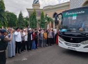 Kabag Ops Polres Bantaeng Pimpin Pengamanan Pemberangkatan Jamaah Haji Kloter 8 Embarkasi Makassar