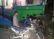Bhabinkamtibmas Desa Lembang Loe Himbau Pemuda Saat Patroli Dialogis di Wilayah Binaannya