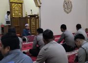 Polres Majene Rutin Gelar Bimbingan Rohani dan Mental, Bahas Keutamaan Sholat