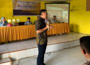 Jadi Narasumber, Kasat Reskrim Polres Sinjai Edukasi Masyarakat Desa Pattongko dalam Penyuluhan Hukum.
