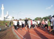 Kapolres Gowa Silaturahmi dengan Komunitas Pejalan Kaki Sambil Olahraga Pagi dan Ngopi Bareng