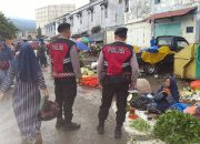 Patroli Dialogis di Pasar Sentral Bantaeng, Personel Sat Samapta Polres Bantaeng Sampaikan Himbauan Kamtibmas