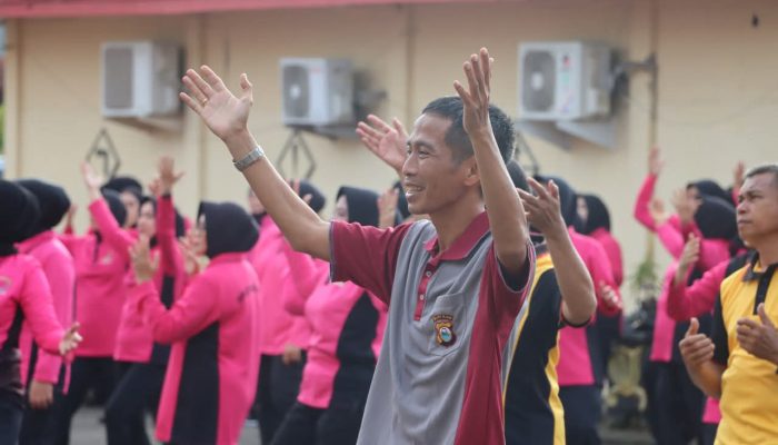 Semarak Hari Bhayangkara Ke-79, Bhayangkari Cabang Bone Gelar Olahraga Bersama