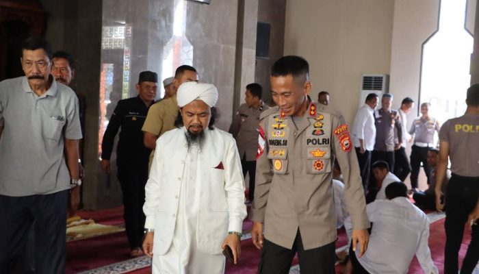Ceramah Ustadz Abdul Rahman di Masjid Qadrul Islam Polres Bone: Siraman Rohani untuk Tingkatkan Iman dan Etos Kerja