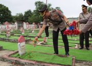 Jelang Hari Bhayangkara Ke 79, Kapolres Bantaeng Pimpin Ziarah Rombongan Ke TMP Sasaya