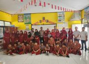 Police Go to School! Satlantas Pelabuhan Makassar Edukasi Pelajar soal Helm & Tertib Lalu Lintas