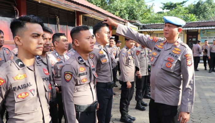 Tegakkan Disiplin, Propam Polres Pelabuhan Makassar Sidak Sikap Tampang Personel