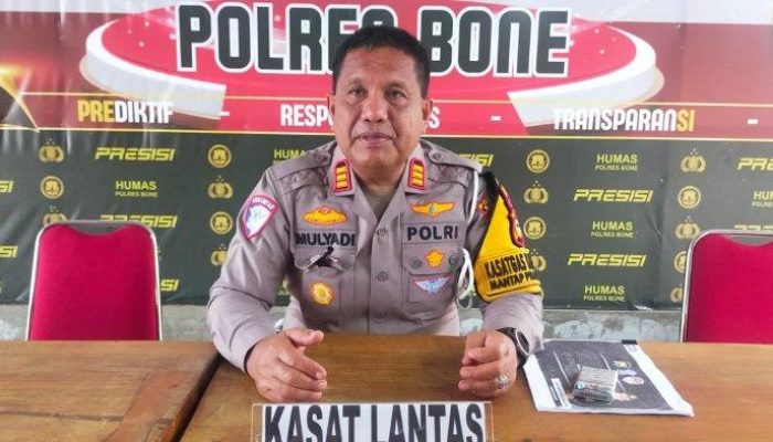 Kasat Lantas Polres Bone Imbau Masyarakat Tertib Berlalu Lintas Saat Malam Takbiran