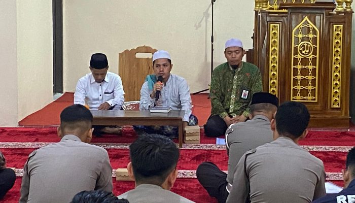Polres Majene Gelar Bimbingan Rohani untuk Jaga Mental dan Psikologis Personel