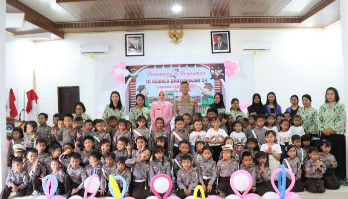 Hadiri Penamatan TK Kemala Bhayangkari, Kapolres Tator Berikan Motivasi Anak Didik