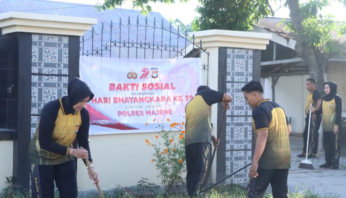 Polres Majene Gelar Bakti Sosial di Masjid dan Gereja Sambut Hari Bhayangkara ke-79