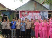 Jelang Puncak Perayaan HUT Bhayangkara ke-79, Polres Maros Gelar Bedah Rumah Warga