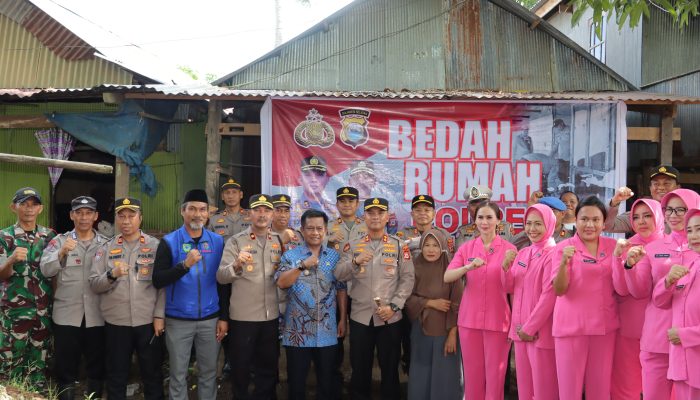 Jelang Puncak Perayaan HUT Bhayangkara ke-79, Polres Maros Gelar Bedah Rumah Warga