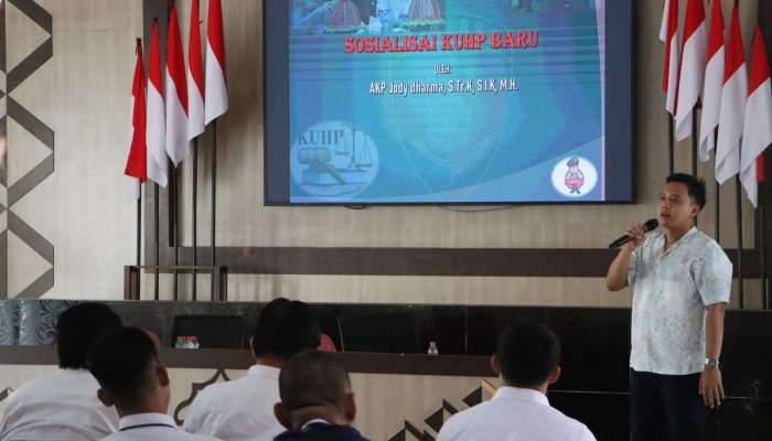 Polres Luwu Konsisten Tingkatkan Profesionalisme Melalui Sosialisasi KUHP Baru