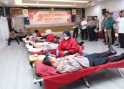 Sambut HUT Bhayangkara ke 79 Tahun, Kapolrestabes Makassar Ikut Donor Darah