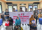 Kapolsek Pamboang Salurkan Bansos dalam Rangka Hari Bhayangkara ke-79