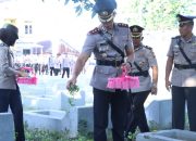 Polres Majene Gelar Upacara Ziarah Rombongan di TMP Mandar, Peringati Hari Bhayangkara ke-79