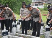Kenang Jasa Pahlawan, Polres Bulukumba Gelar Upacara Tabur Bunga di TMP Taccorong