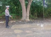 Tingkatkan Keselamatan Jalan, Unit Kamsel Satlantas Polres Bone Survey Jalan Rusak