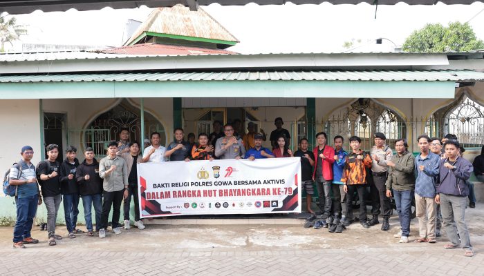 Sambut HUT Bhayangkara ke-79, Polres Gowa Gelar Bakti Religi Bersama Aktivis di Masjid Babul Khair Al-Utsaimin