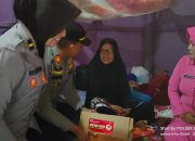 Peduli Sesama, Polsek Bontotiro Salurkan Bantuan Kepada Dua Nenek Lansia.