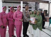Implementasikan Semangat “Polri untuk Masyarakat”, Kapolres Parepare Salurkan Bantuan Sosial bagi Penyandang Disabilitas dan Anak Yatim