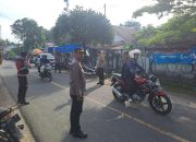 Perkuat Kehadiran Polri di Masyarakat, Kapolsek Bontomatene Pimpin Langsung Pengaturan Kendaraan di Pasar Batangmata