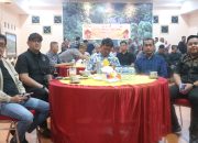 Nonton Bareng Wayang Kulit Meriahkan HUT ke-79 Bhayangkara di Polres Pinrang