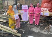 Ketua Bhayangkari Cabang Jeneponto Salurkan Bantuan Sosial untuk Korban Banjir dan Longsor di Rumbia