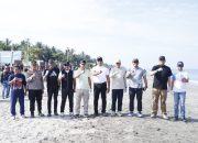 ‎Kapolres Pinrang Hadiri Penanaman Pohon HUT IAD ke-52 di Pantai Ammani‎