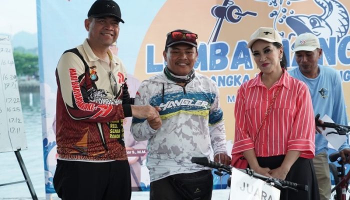 Lomba Mancing Meriahkan HUT Bhayangkara ke-79 Polda Sulbar di Dermaga Lanal Mamuju