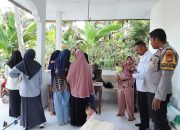 Bhabinkamtibmas Kelurahan Baruga Dukung Pencegahan Stunting Lewat Pendampingan Posyandu