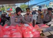 Menjemput Berkah di Pelabuhan: Kapolres Bagikan Nasi Dos, Borong Bakso & Es Dawet untuk Warga