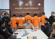 Kapolres Selayar Pimpin Rilis Hasil Ungkap Kasus Perampasan Mobil oleh Debt Collector dan Pencurian Kabel RS Pratama Bonerate