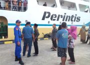 Satpolair Polres Majene Amankan Pemberangkatan KM. Sabuk Nusantara 93 di Pelabuhan Palipi