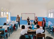 Polsek Malunda Kawal Penyaluran Makanan Bergizi Gratis untuk Siswa SD Negeri 03 Mosso