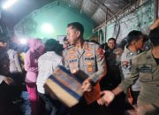 Kapolres Luwu Timur Pimpin Penyaluran Bantuan Korban Kebakaran