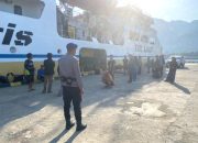 Satpolair Polres Majene Amankan Pemberangkatan KM. Sabuk Nusantara 93 di Pelabuhan Palipi
